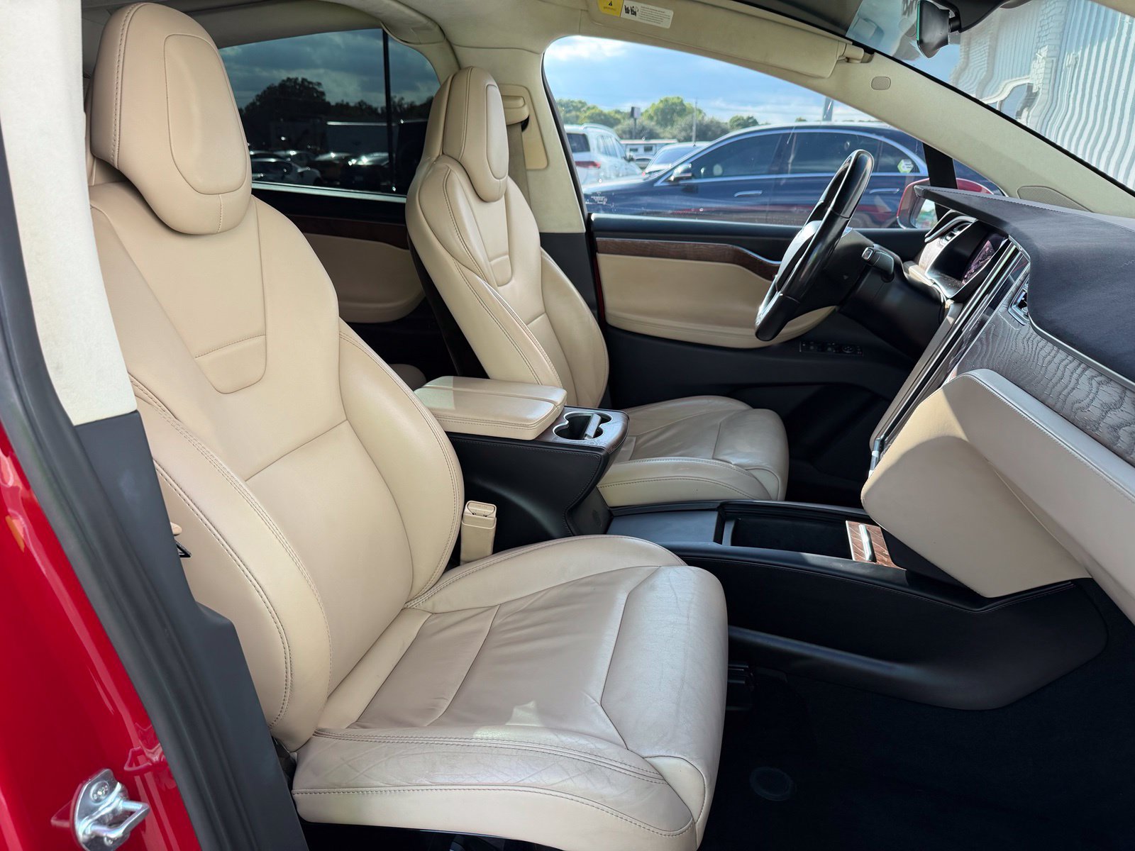 Used 2017 Tesla Model X 75D AWD/4WD image 32