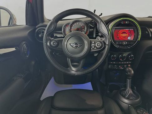 Used 2019 MINI Cooper S image 25