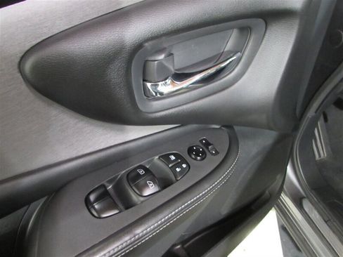 Used 2023 Nissan Murano SV image 28