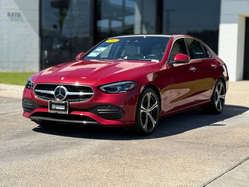 Used 2025 Mercedes-Benz C 300 Sedan image 2