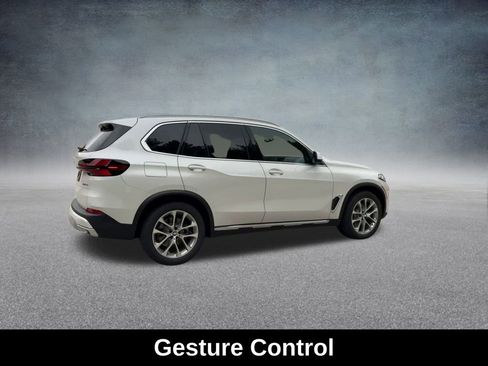 Used 2025 BMW X5 xDrive40i w/ Climate Comfort Package image 27