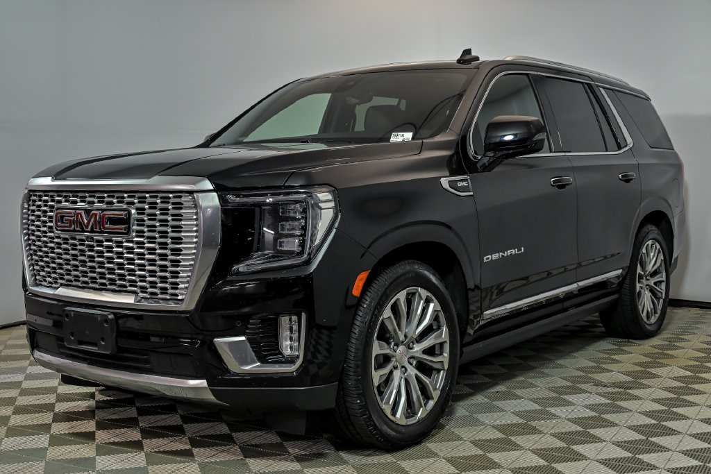 Used 2017 GMC Yukon XL Denali w/ Open Road Package AWD/4WD image 5