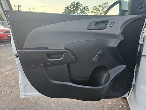 Used 2017 Chevrolet Sonic LT image 13