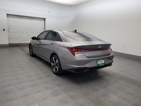 Used 2023 Hyundai Elantra SEL w/ Convenience Package FWD image 5