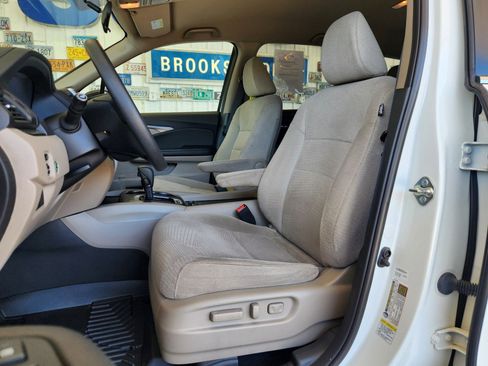 Used 2016 Honda Pilot EX image 4