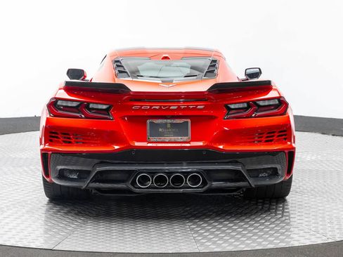 Used 2024 Chevrolet Corvette Z06 RWD image 5