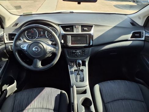 Used 2019 Nissan Sentra SV FWD image 10