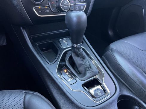 Used 2020 Jeep Cherokee Limited w/ Trailer Tow Group image 23