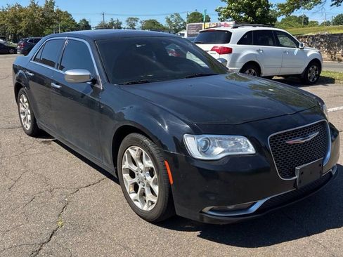 Used 2017 Chrysler 300 C Platinum AWD/4WD image 4