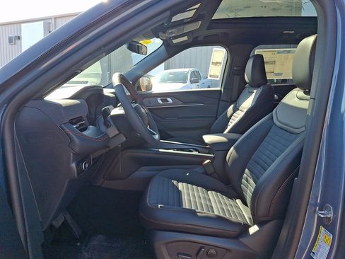 New 2026 Ford Explorer ST-Line image 9