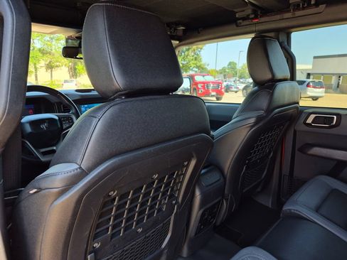 Used 2023 Ford Bronco Black Diamond AWD/4WD image 37