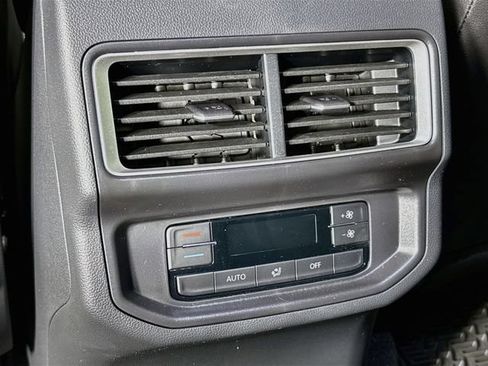 Certified 2025 Volkswagen Atlas SE AWD/4WD image 28