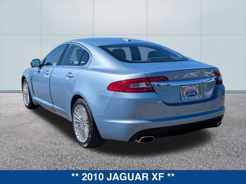 Used 2010 Jaguar XF Luxury RWD image 3
