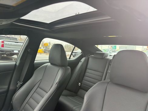 Used 2022 Lexus IS 350 F Sport image 6