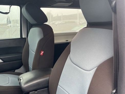 Used 2015 Jeep Wrangler Sahara image 11