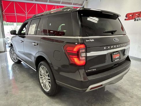 Used 2024 Ford Expedition Limited RWD image 5
