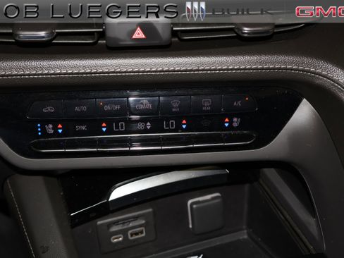 Certified 2023 Buick Envision Avenir AWD/4WD image 25
