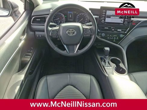 Used 2022 Toyota Camry SE w/ Convenience Package image 11