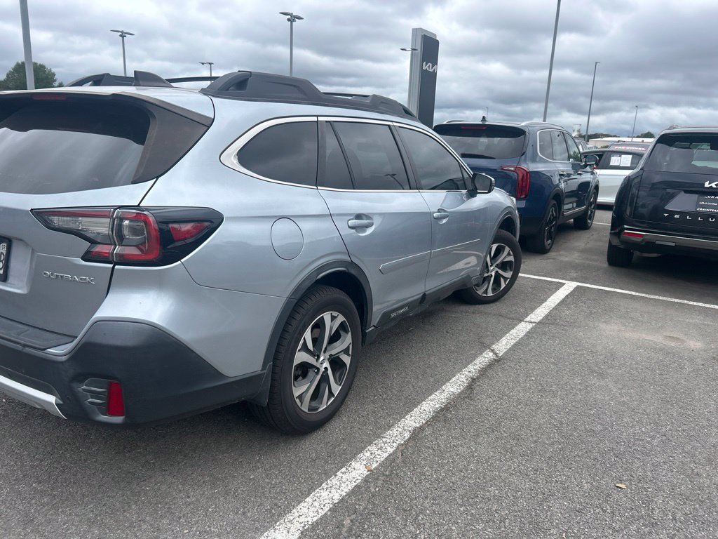 Used 2021 Subaru Outback Limited AWD/4WD image 3
