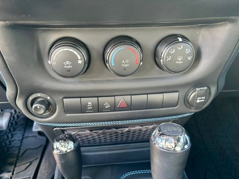 Used 2013 Jeep Wrangler Unlimited Sport AWD/4WD image 23