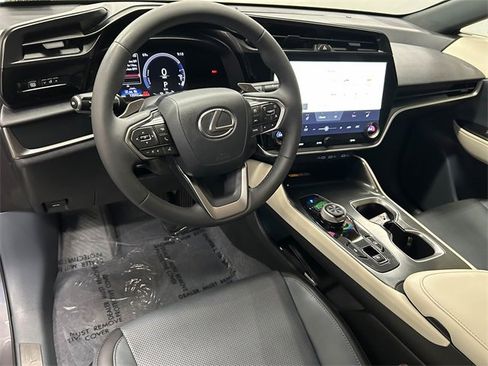 Certified 2024 Lexus RZ 300e Premium image 16