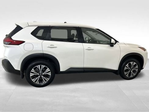 Used 2023 Nissan Rogue SV image 7