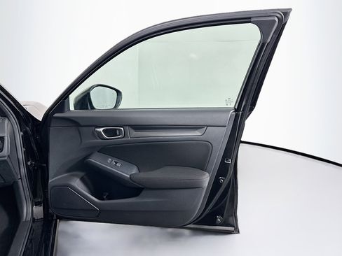 Used 2025 Honda Civic Sport image 30