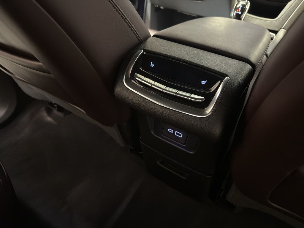 Used 2021 Cadillac XT6 Premium Luxury AWD/4WD image 27