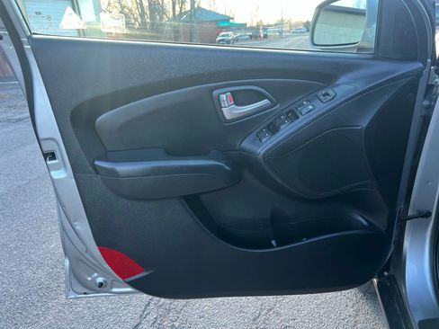 Used 2012 Hyundai Tucson GLS image 9