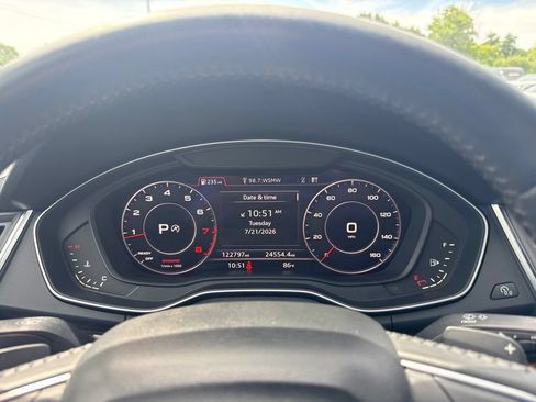 Used 2018 Audi Q5 2.0T Premium Plus w/ Premium Plus Package AWD/4WD image 15