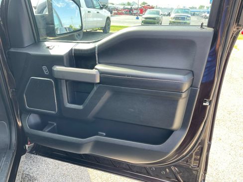 Used 2018 Ford F150 Platinum w/ Equipment Group 701A Luxury AWD/4WD image 18