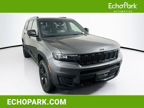 Used 2023 Jeep Grand Cherokee L Laredo AWD/4WD image 1
