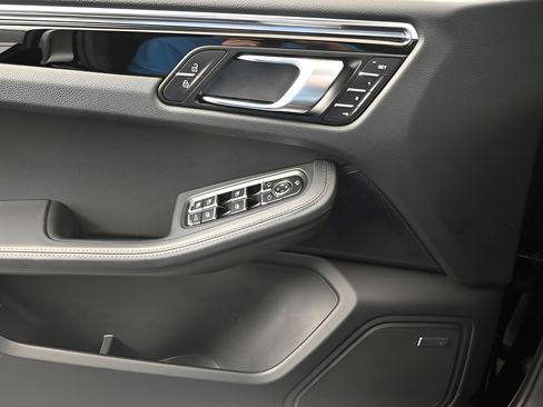 New 2026 Porsche Macan AWD/4WD image 12