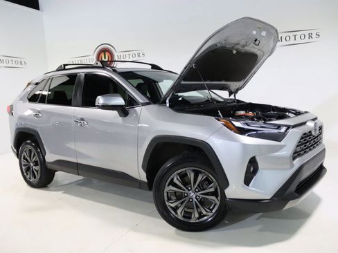 Used 2022 Toyota RAV4 Limited AWD/4WD image 27