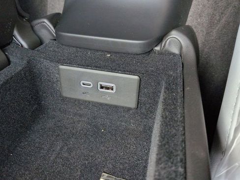 Used 2025 Chevrolet Corvette Z06 RWD image 24
