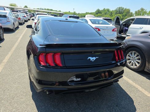 Used 2019 Ford Mustang Coupe RWD image 7