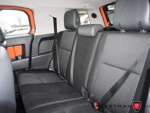 Used 2013 Toyota FJ Cruiser 4WD w/ Upgrade Pkg image 32