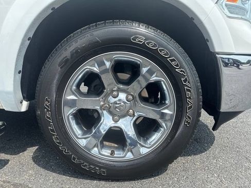 Used 2016 RAM 1500 Laramie w/ Convenience Group AWD/4WD image 4