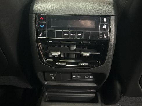 New 2026 Jeep Grand Cherokee L Limited w/ Luxury Tech Group II image 29