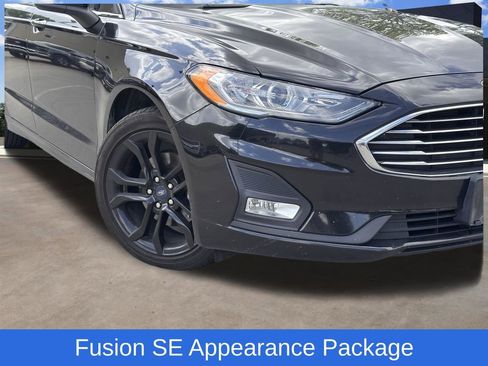 Used 2019 Ford Fusion SE w/ Equipment Group 151A image 2