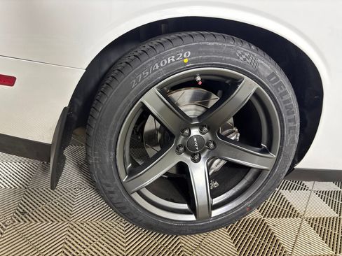 Used 2018 Dodge Challenger SRT Hellcat RWD image 30