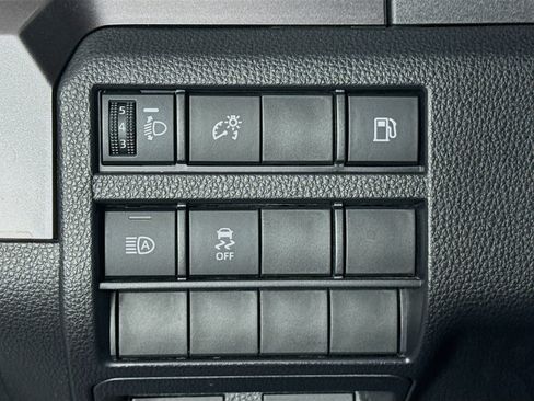 Certified 2025 Toyota 4Runner SR5 AWD/4WD image 11