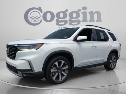 Used 2025 Honda Pilot Elite