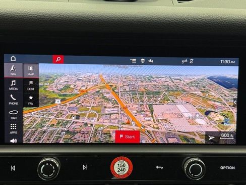 Certified 2025 Porsche Macan image 24