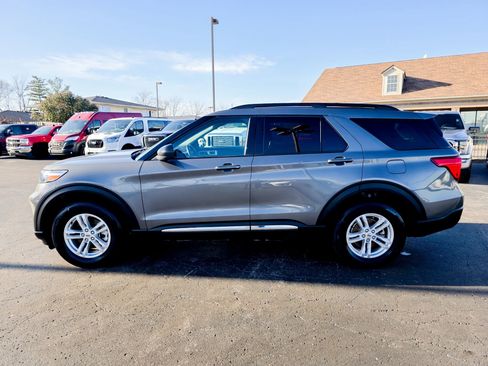 Used 2023 Ford Explorer XLT image 13