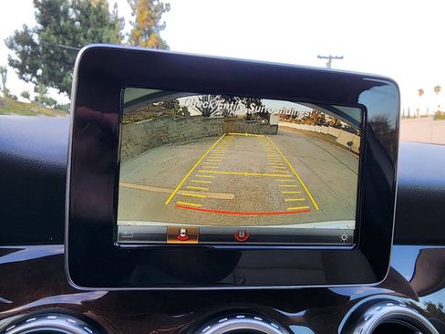 Used 2016 Mercedes-Benz GLA 250 image 26