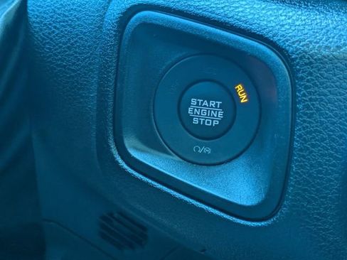 Used 2025 Jeep Wrangler Sport AWD/4WD image 45