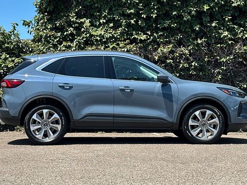 New 2024 Ford Escape Platinum w/ Premium Technology Package image 3