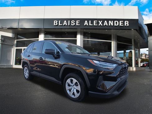 Used 2025 Toyota RAV4 LE image 1