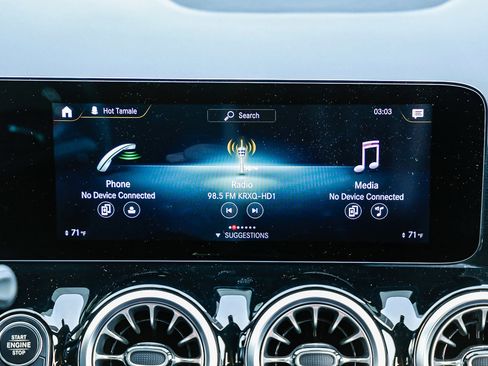 Certified 2022 Mercedes-Benz GLA 250 4MATIC image 12